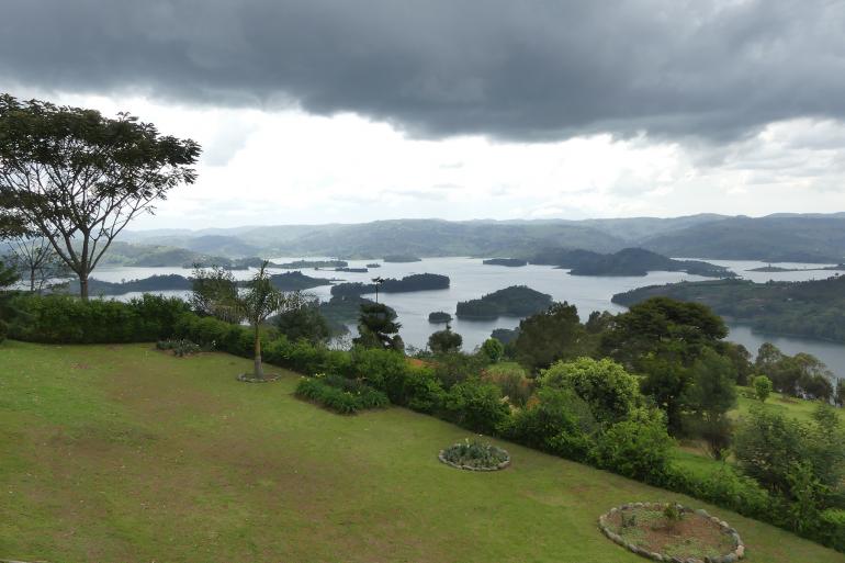 LAKE BUNYONYI